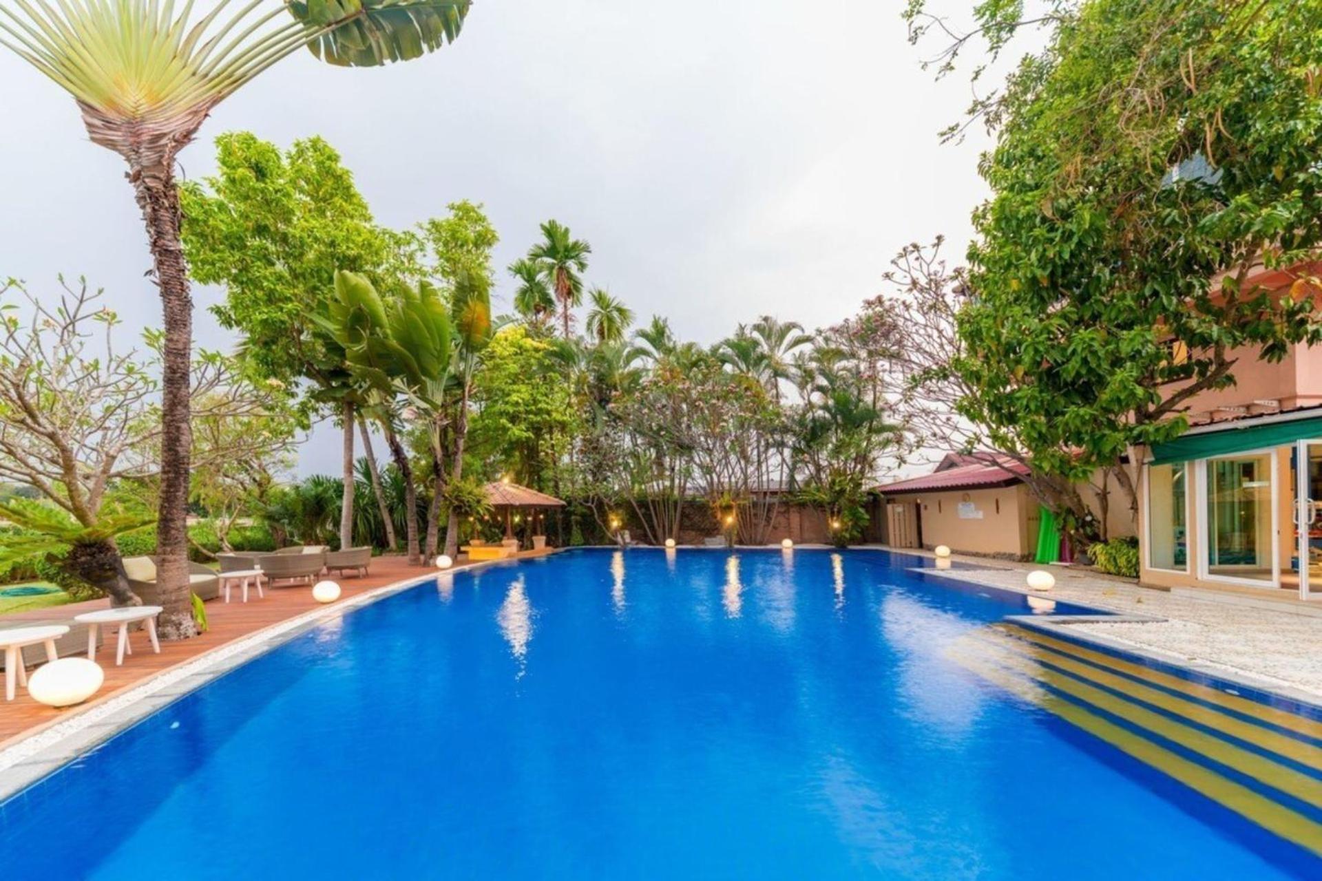 Sheik Istana Hotel Chiangmal Chiang Mai Exterior photo