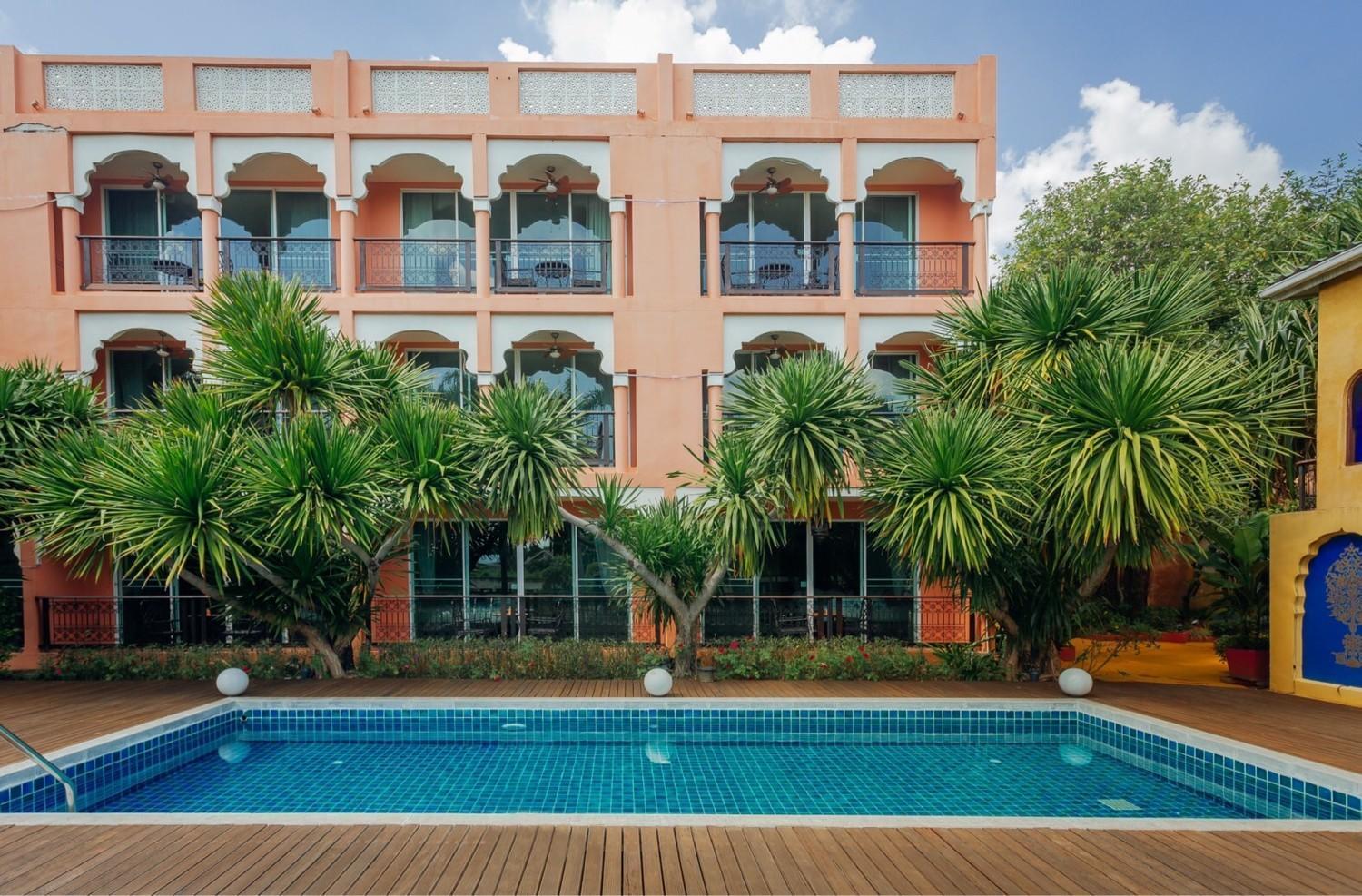 Sheik Istana Hotel Chiangmal Chiang Mai Exterior photo